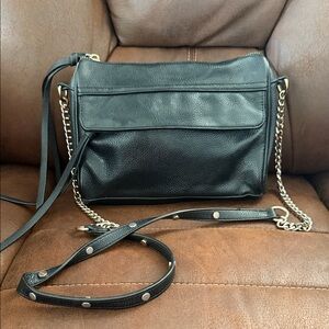 Forever 21 Black Crossbody with Gold Chain Strap